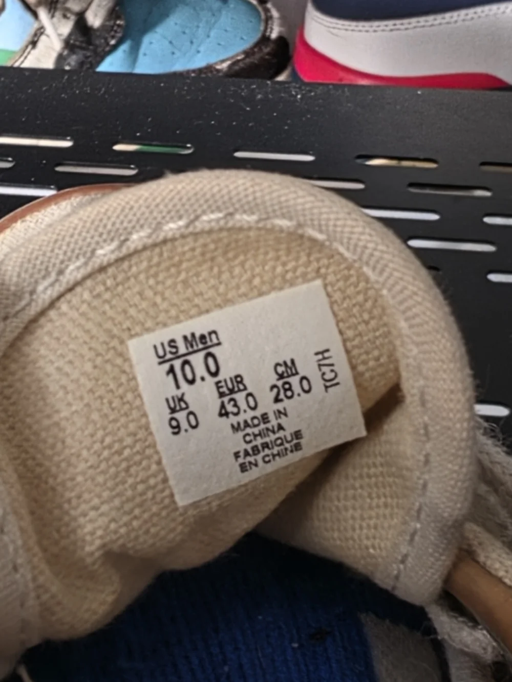 🔥 Vans Tan Canvas Low Top Sneakers Men Size 10 Gum Sole